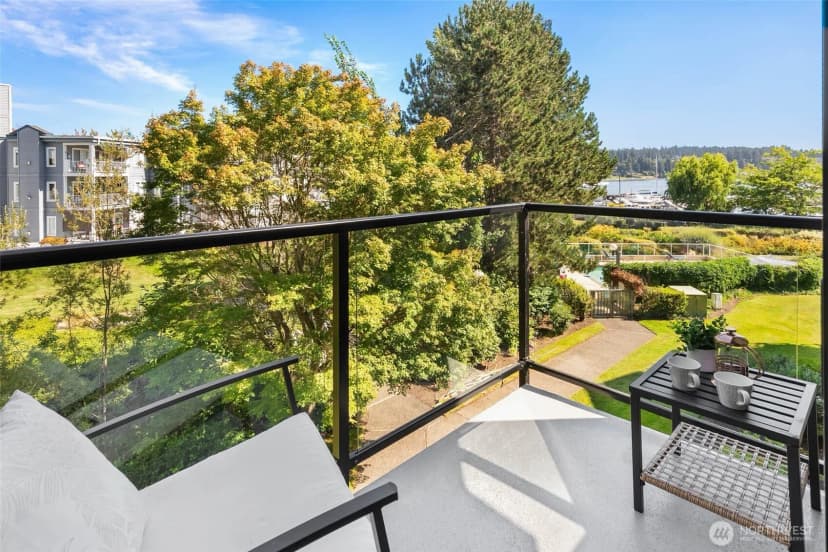 Property photo for 6121 Ne 175th Street #c201, Kenmore photo 32
