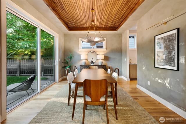 Property photo for 2010 Mcgilvra Boulevard E, Seattle photo 4