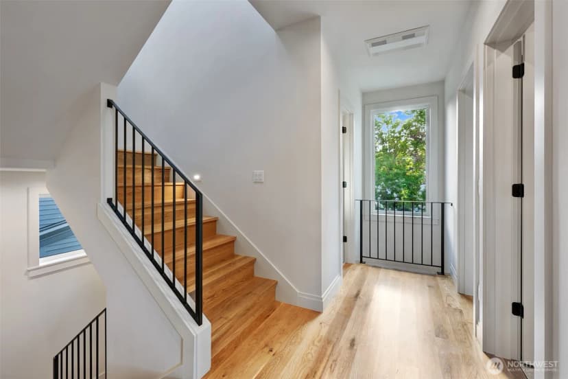 Property photo for 2010 Mcgilvra Boulevard E, Seattle photo 23