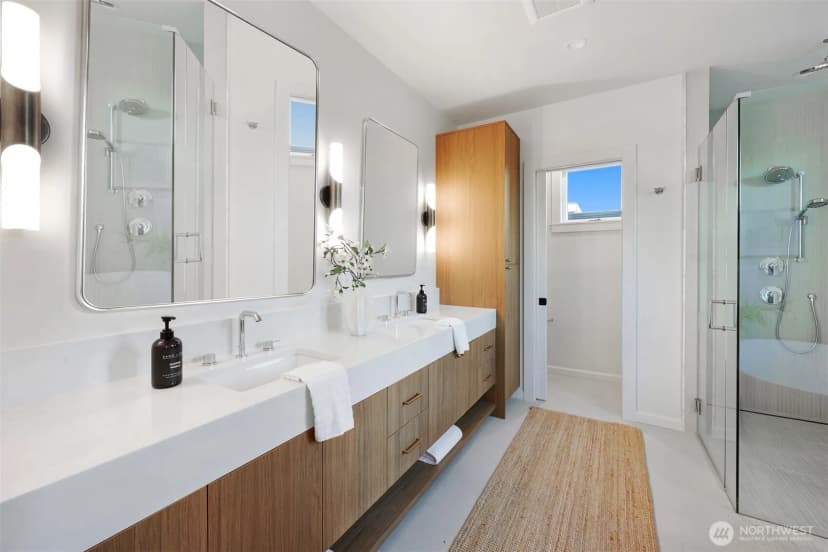 Property photo for 2010 Mcgilvra Boulevard E, Seattle photo 17