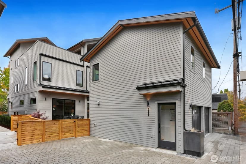 Property photo for 2010 Mcgilvra Boulevard E, Seattle photo 37