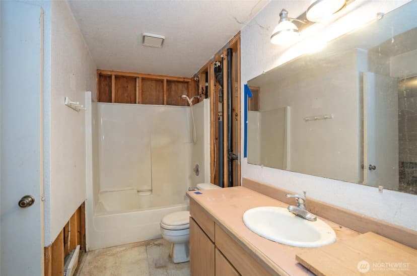 Property photo for 5724 Ne Puget Beach Road Ne, Olympia photo 30