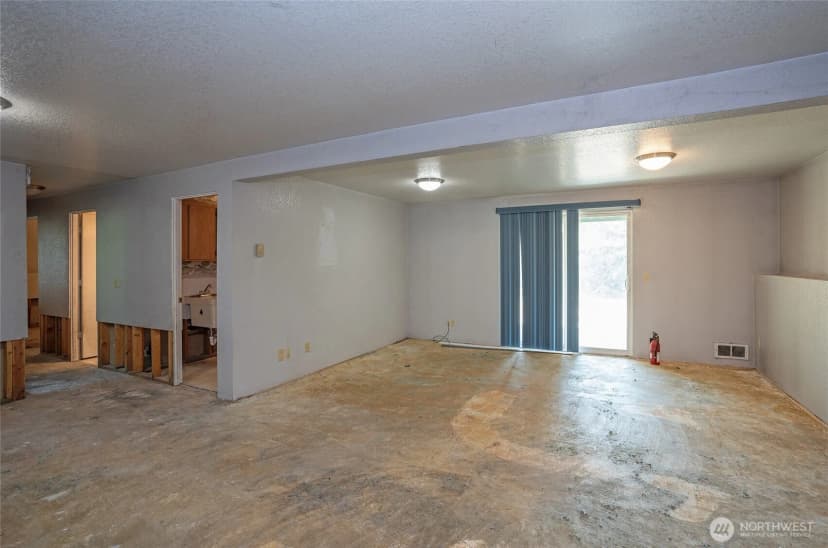 Property photo for 5724 Ne Puget Beach Road Ne, Olympia photo 28