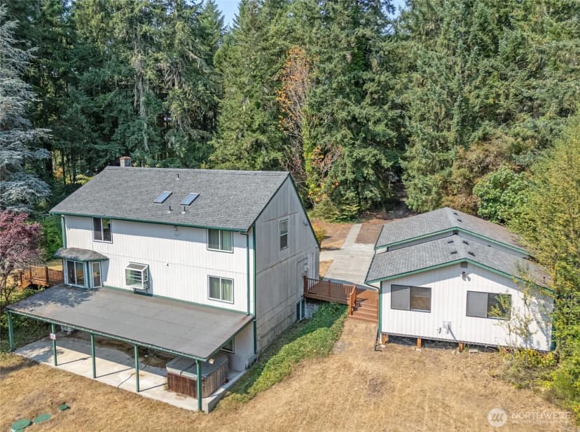 Property photo for 5724 Ne Puget Beach Road Ne, Olympia photo 7