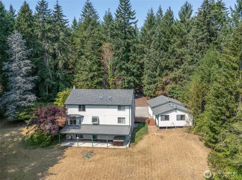Property photo for 5724 Ne Puget Beach Road Ne, Olympia photo 6