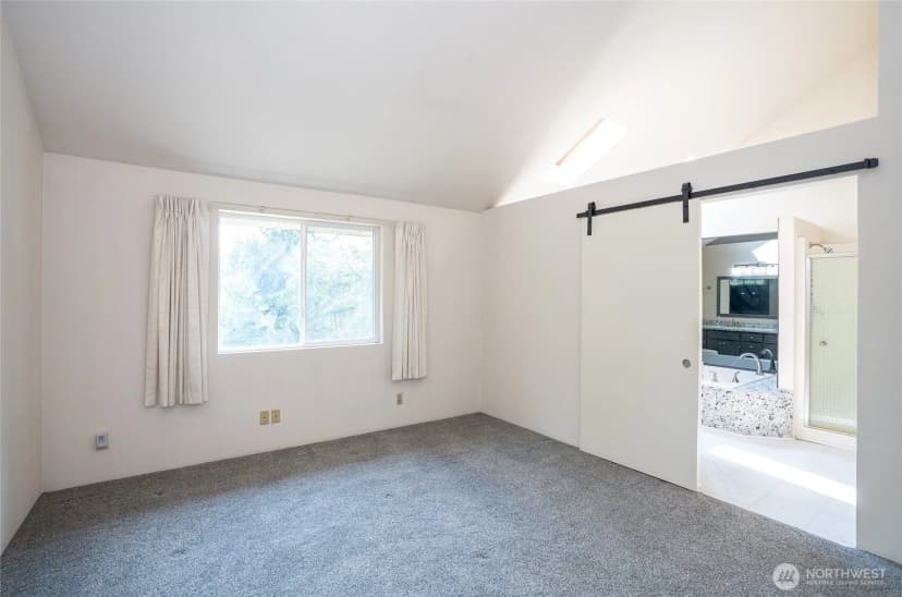 Property photo for 5724 Ne Puget Beach Road Ne, Olympia photo 18