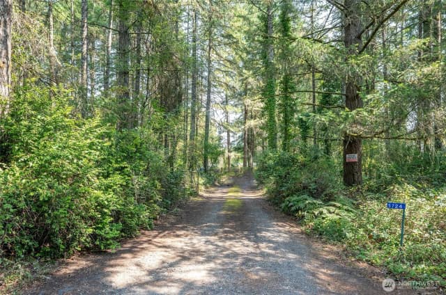 Property photo for 5724 Ne Puget Beach Road Ne, Olympia photo 5