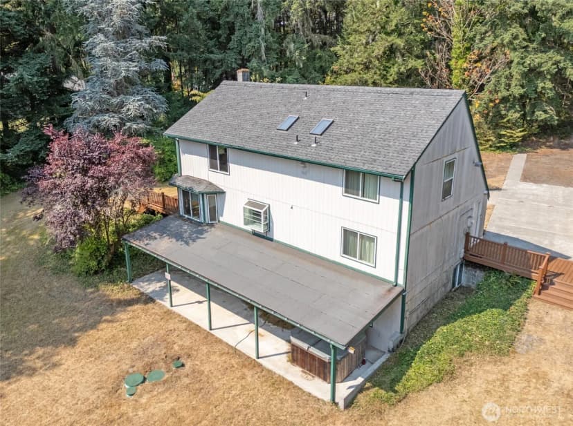 Property photo for 5724 Ne Puget Beach Road Ne, Olympia photo 8