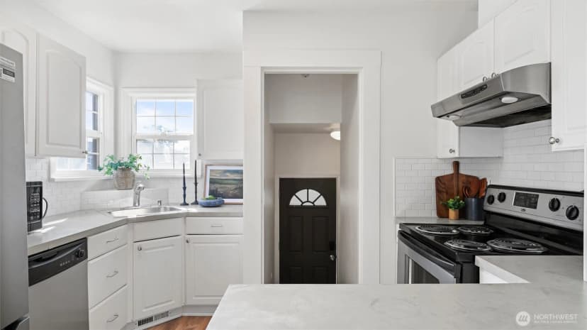 Property photo for 211 Se 4th Street, College Place photo 9