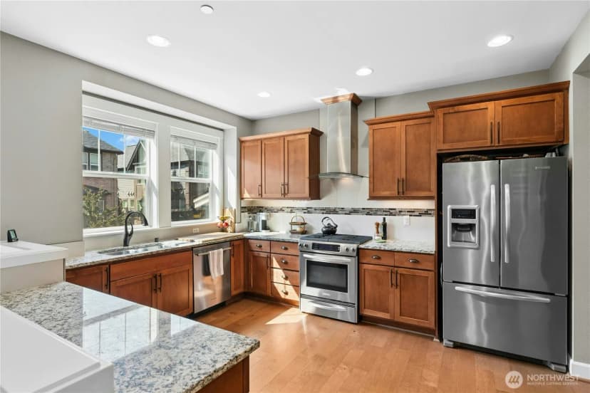 Property photo for 1340 Brooklyn Walk Ne, Issaquah photo 8