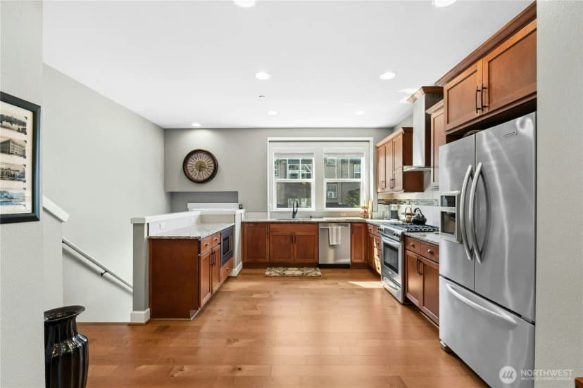 Property photo for 1340 Brooklyn Walk Ne, Issaquah photo 10