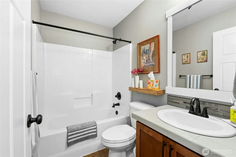 Property photo for 1340 Brooklyn Walk Ne, Issaquah photo 18