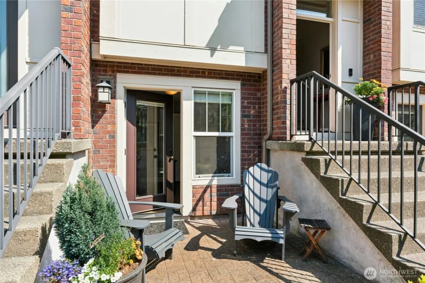 Property photo for 1340 Brooklyn Walk Ne, Issaquah photo 23
