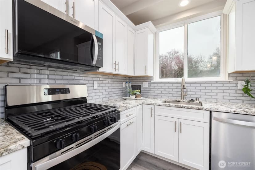 Property photo for 1601 N Waugh Road #a, Mount Vernon photo 8