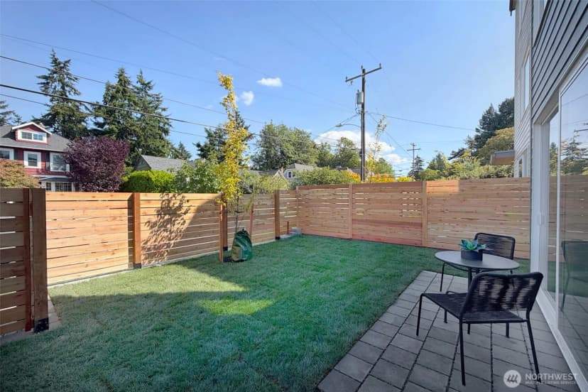 Property photo for 2647 Walnut Avenue Sw #b, Seattle photo 30