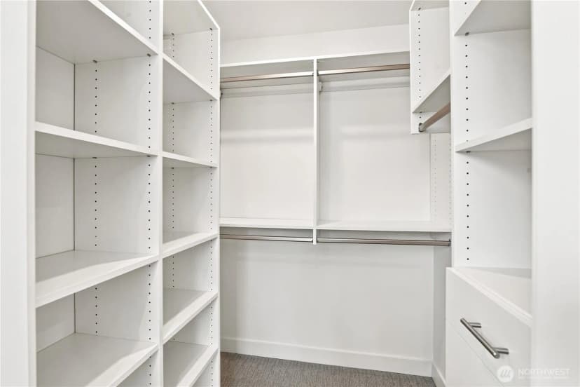 Property photo for 2647 Walnut Avenue Sw #b, Seattle photo 19