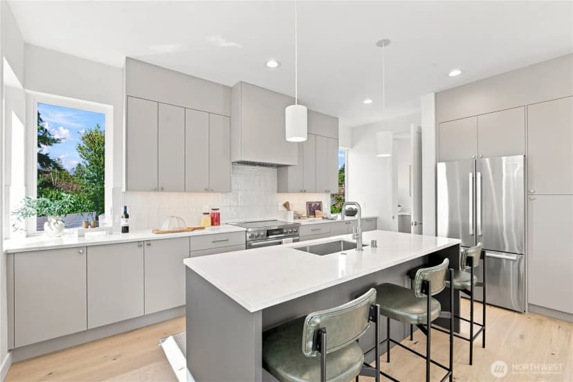 Property photo for 2647 Walnut Avenue Sw #b, Seattle photo 10
