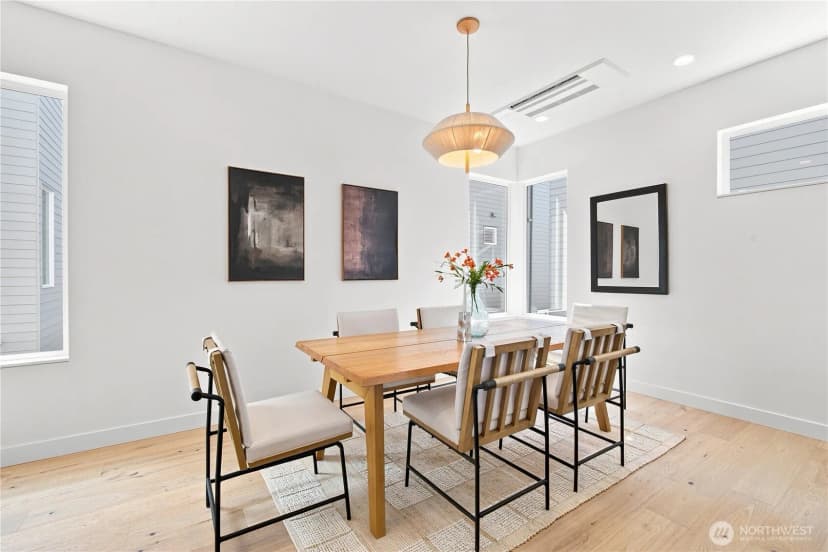 Property photo for 2647 Walnut Avenue Sw #b, Seattle photo 9