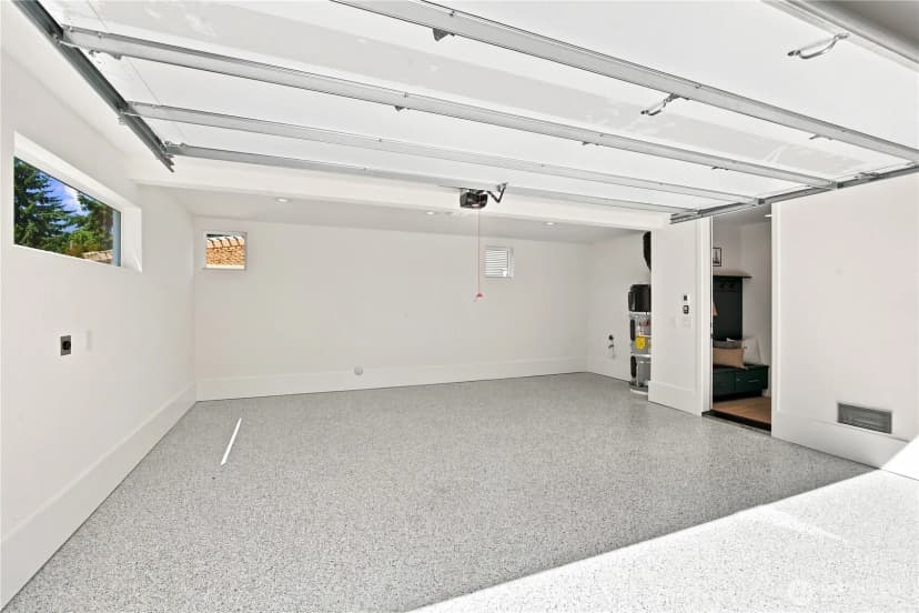 Property photo for 2647 Walnut Avenue Sw #b, Seattle photo 27