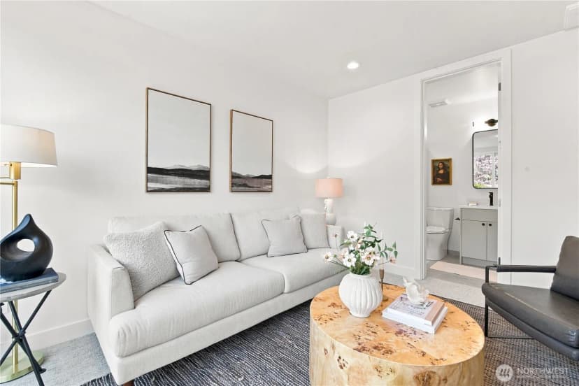Property photo for 2647 Walnut Avenue Sw #b, Seattle photo 6