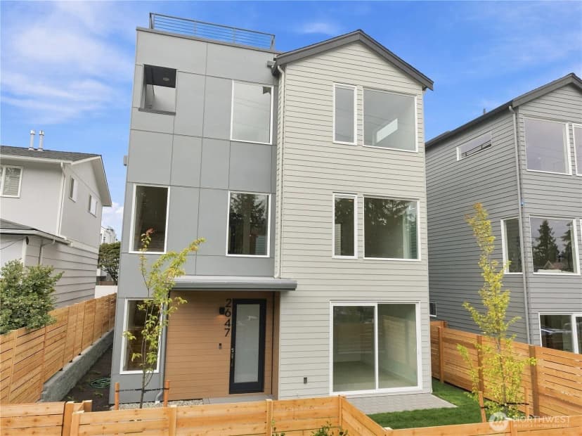 Property photo for 2647 Walnut Avenue Sw #b, Seattle photo 2