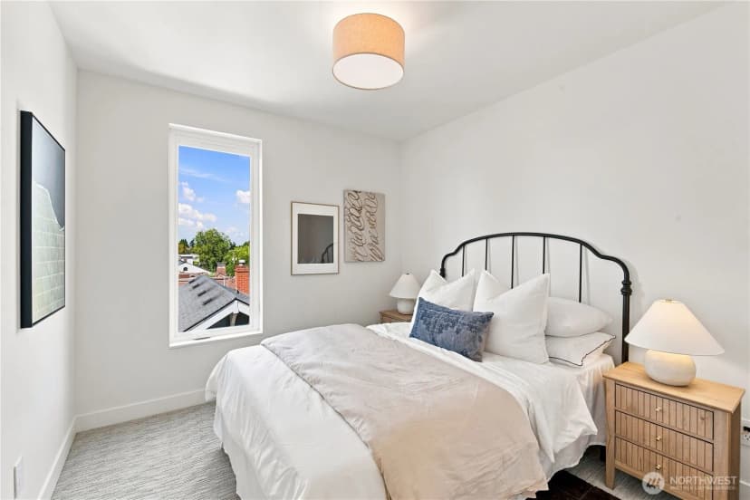 Property photo for 2647 Walnut Avenue Sw #b, Seattle photo 15