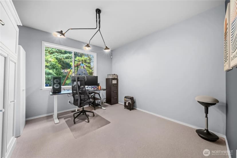 Property photo for 10829 47th Avenue Se, Everett photo 19