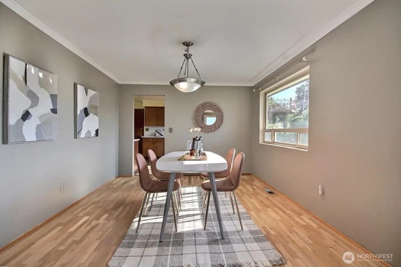 Property photo for 326 Renton Avenue S, Renton photo 10