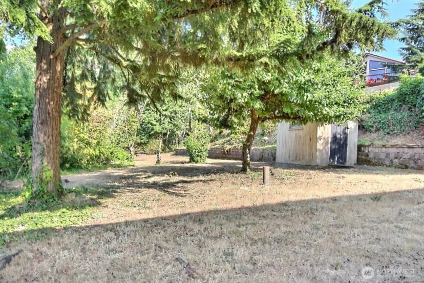 Property photo for 326 Renton Avenue S, Renton photo 31