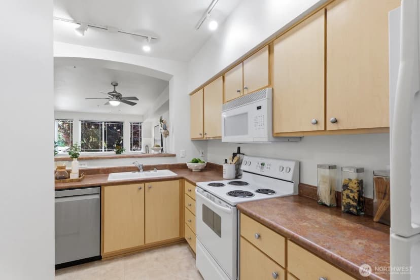 Property photo for 13301 Se 79th Place #c205, Newcastle photo 7