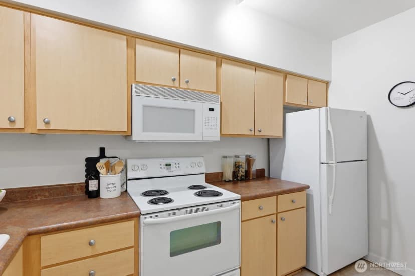 Property photo for 13301 Se 79th Place #c205, Newcastle photo 8