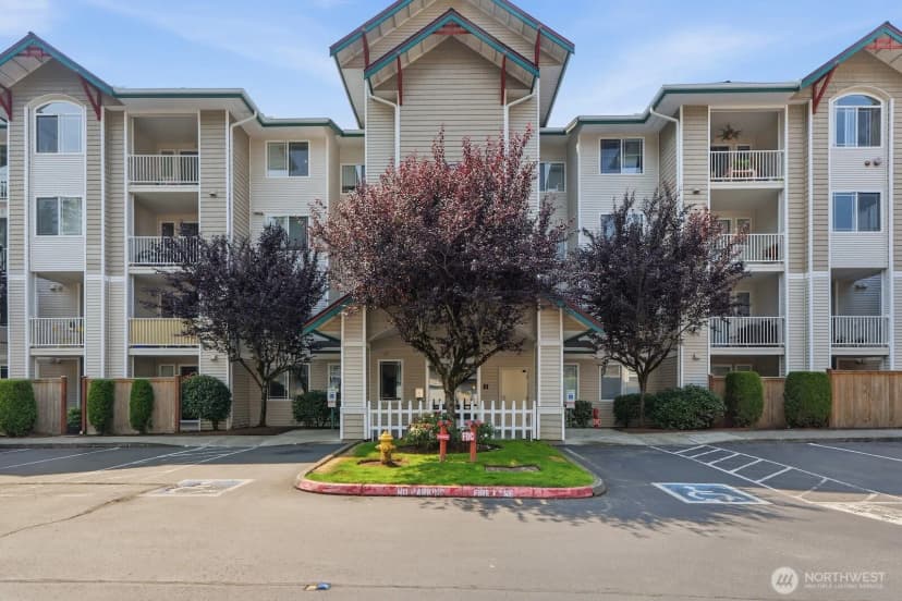 Property photo for 13301 Se 79th Place #c205, Newcastle photo 26