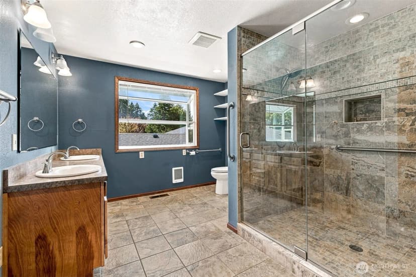 Property photo for 3705 Eagle Lake Lane Ne, Olympia photo 24
