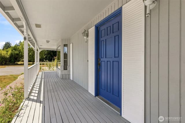 Property photo for 3705 Eagle Lake Lane Ne, Olympia photo 2