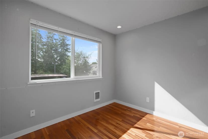 Property photo for 17430 Ambaum Boulevard S #8, Seattle photo 23