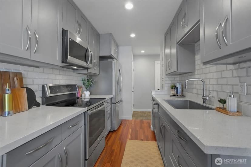 Property photo for 17430 Ambaum Boulevard S #8, Seattle photo 16
