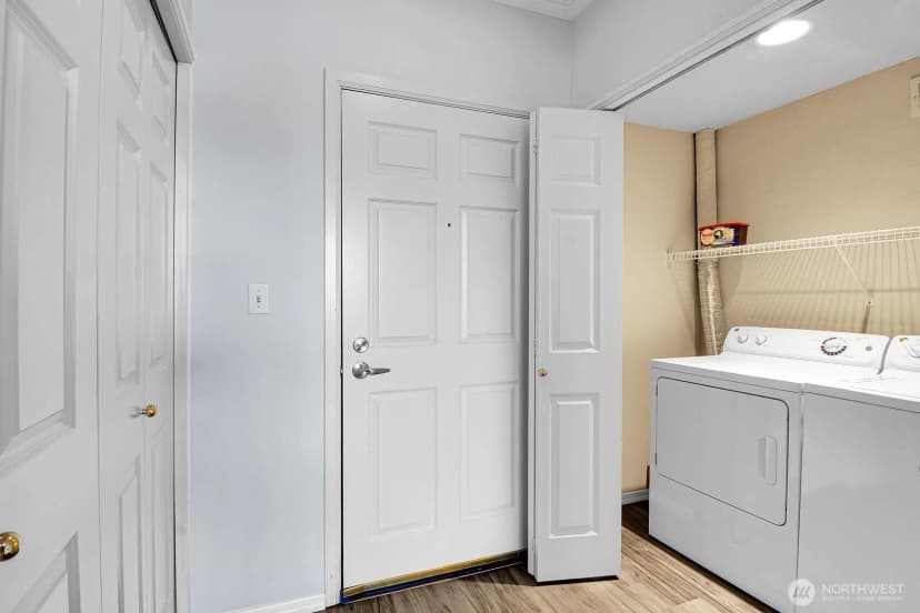 Property photo for 177 107th Avenue Ne #809, Bellevue photo 18