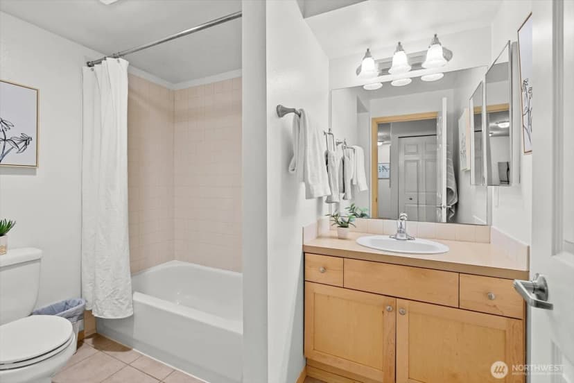 Property photo for 9057 Greenwood Avenue N #306, Seattle photo 14