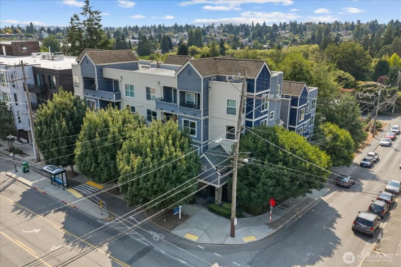 Property photo for 9057 Greenwood Avenue N #306, Seattle photo 22