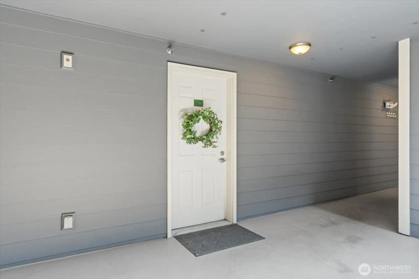Property photo for 9057 Greenwood Avenue N #306, Seattle photo 18