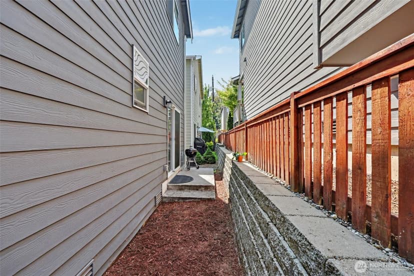 Property photo for 2704 S 120th Place, Burien photo 30