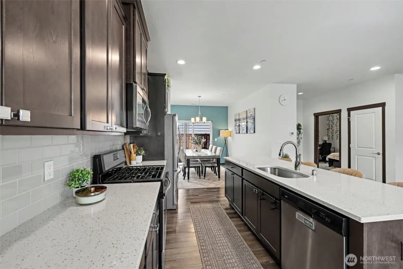 Property photo for 2704 S 120th Place, Burien photo 11
