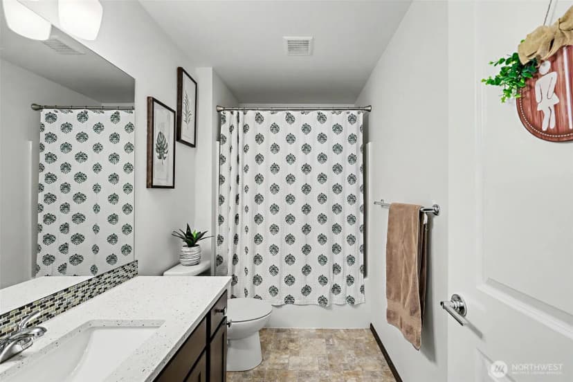 Property photo for 2704 S 120th Place, Burien photo 25