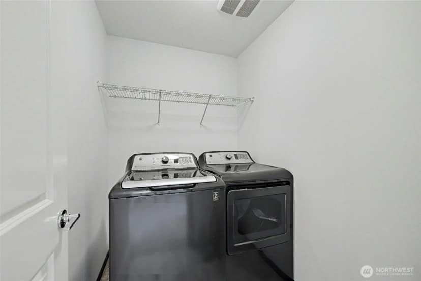 Property photo for 2704 S 120th Place, Burien photo 29