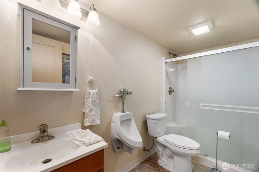 Property photo for 9936 9941 Mariner Drive Nw, Olympia photo 34