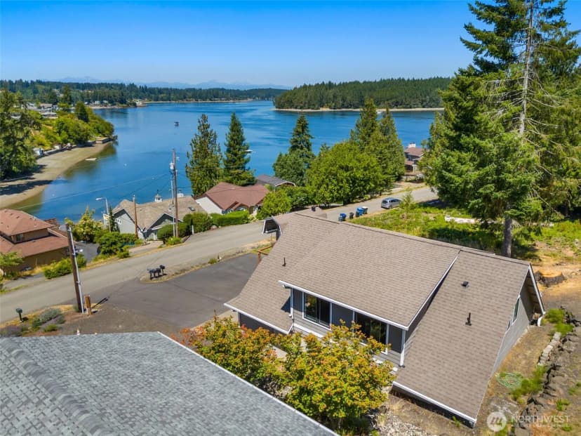 Property photo for 9936 9941 Mariner Drive Nw, Olympia photo 24