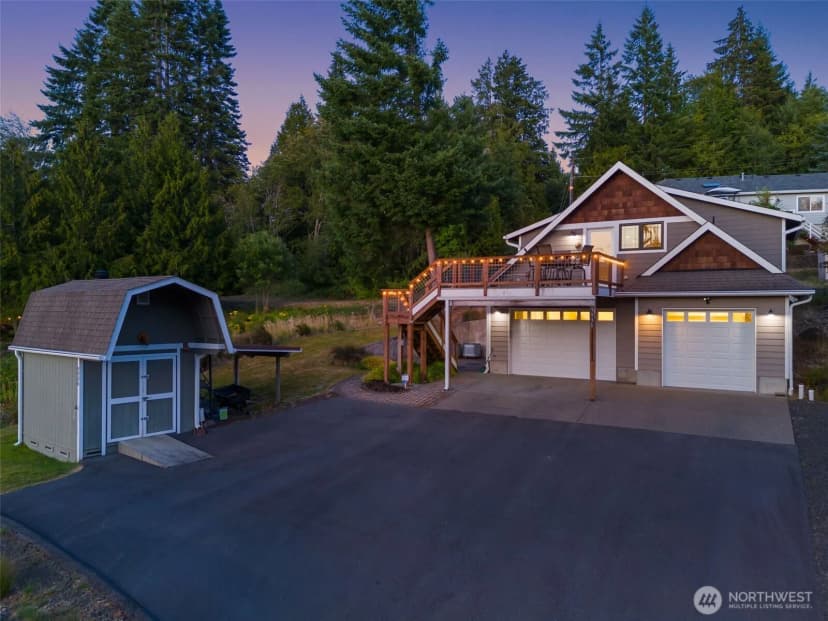 Property photo for 9936 9941 Mariner Drive Nw, Olympia photo 4