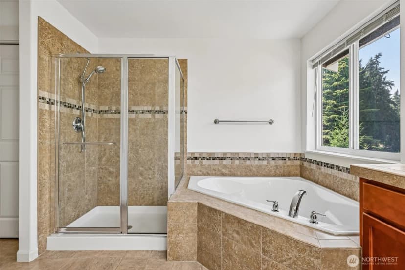 Property photo for 603 194th Place Se, Bothell photo 24