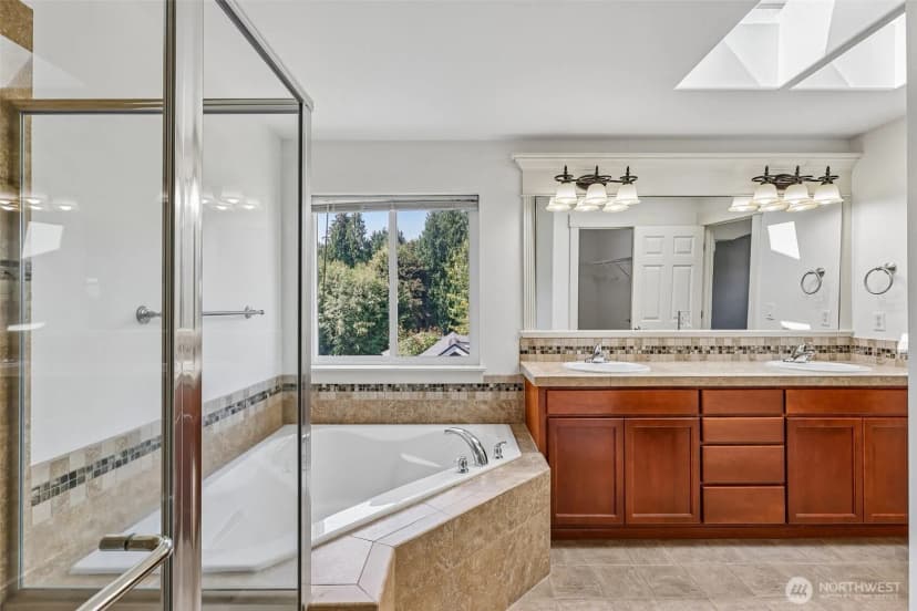Property photo for 603 194th Place Se, Bothell photo 26