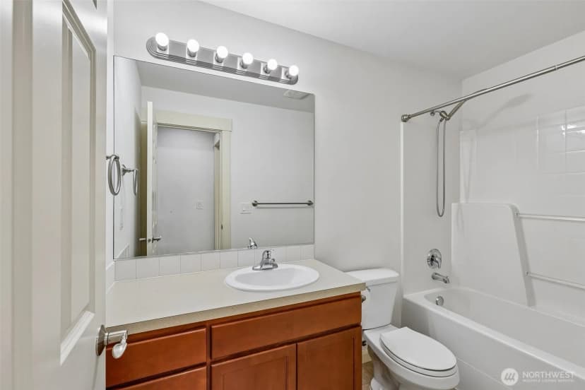 Property photo for 603 194th Place Se, Bothell photo 34